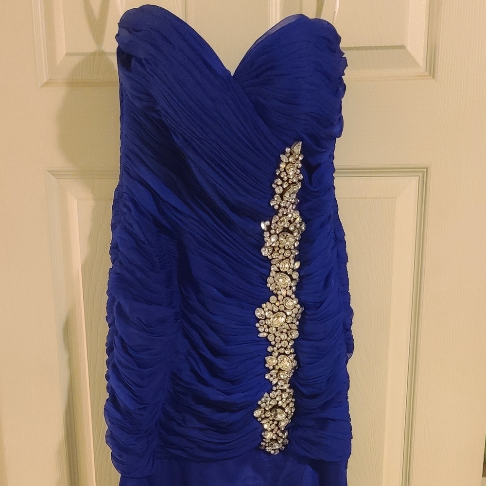 Women's Formal Gown/ Dress